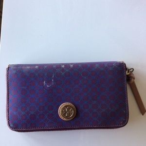 Tori Burch wallet